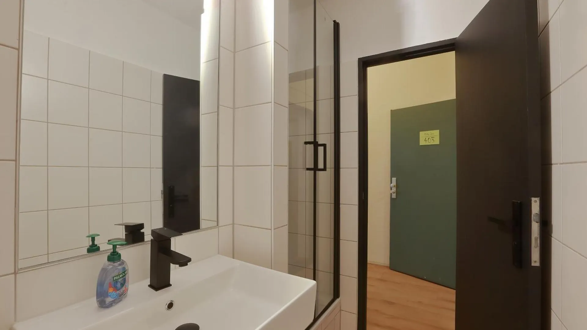 Hevals Cosycabin Studios Berlin